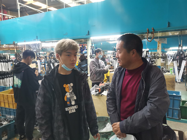 我校对顶岗实习合作企业开展就业回访活动